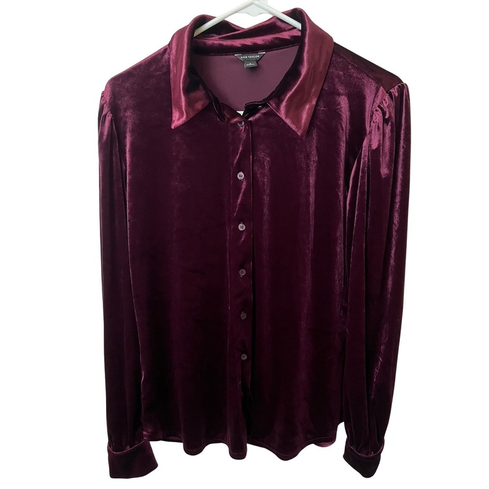 Ann Taylor Burgundy Velvet Blouse M Puff Sleeve Button Down Romantic Holiday